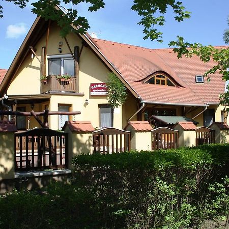 Harmonia Apartmanhaz Hajdúszoboszló Exterior foto