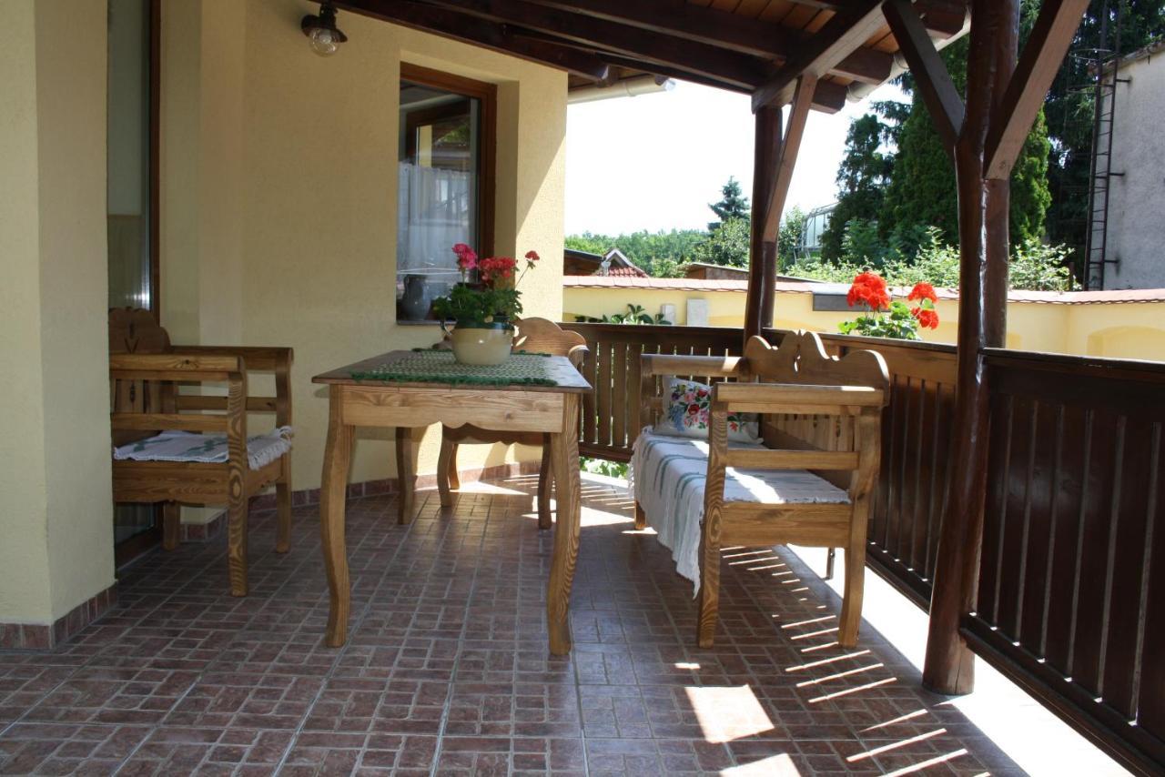 Harmonia Apartmanhaz Hajdúszoboszló Exterior foto