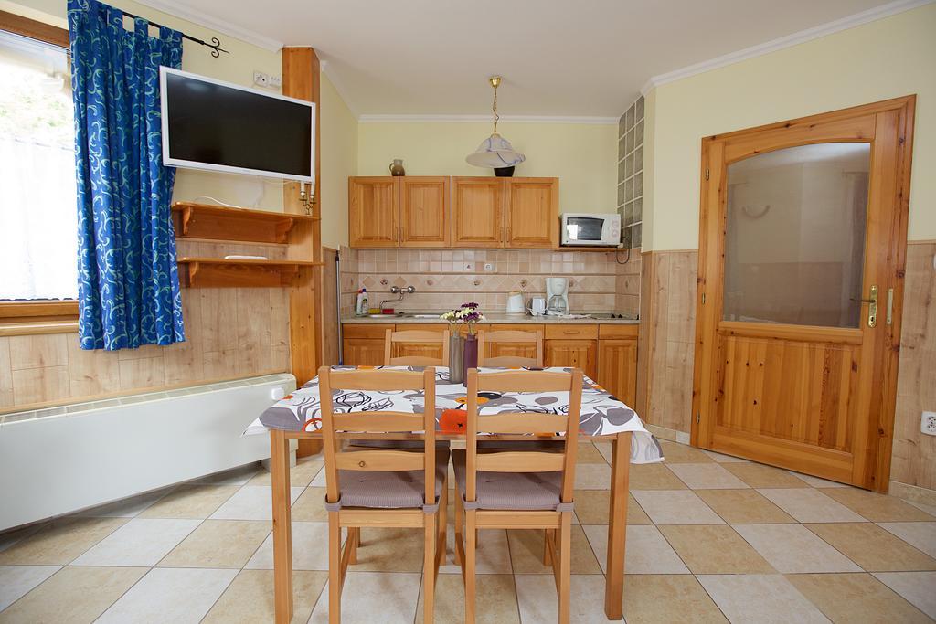 Harmonia Apartmanhaz Hajdúszoboszló Exterior foto